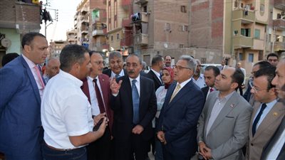محافظ الإسماعيلية ولجنة الإدارة المحلية بالنواب في جولة تفقدية بمشروع تطوير منطقة المحطة الجديدة(صور) 