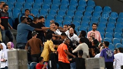 ميدو يتشاجر مع إداري فاركو بسبب سبه للزمالك (صور)