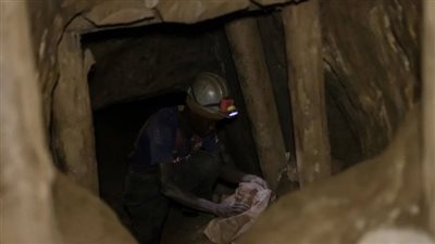 العثور على 30 جثة لعمال مناجم في جنوب أفريقيا 