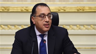 رئيس الوزراء يتابع تنفيذ مشروع تطوير منطقة سور مجرى العيون