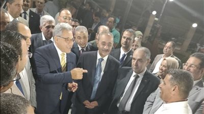 وفد برلماني يتفقد تطوير عدد من الشوارع بالإسماعيلية ويشارك بافتتاح حديقة الخالدين