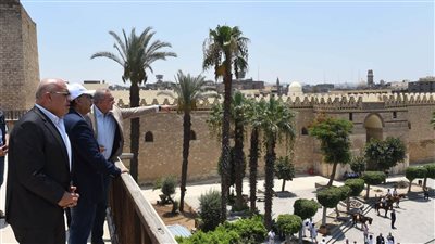 رئيس الوزراء يتابع إعادة إحياء القاهرة التاريخية 