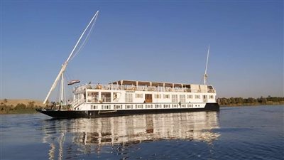 تفسير حلم ركوب المركب فى المنام وعلاقته بكثرة الأزمات والتخبطات 