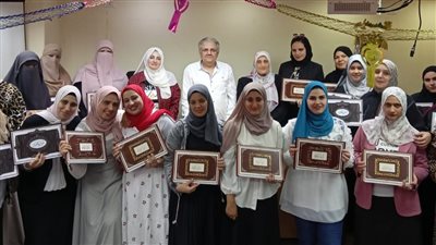 وكيل صحة الدقهلية يكرم فريق التمريض بمستشفى ميت سلسيل المركزي