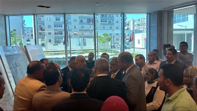  وفد برلماني يتفقد مجمع السويس الطبي ومحطة مياه رفع الصرف الصحي