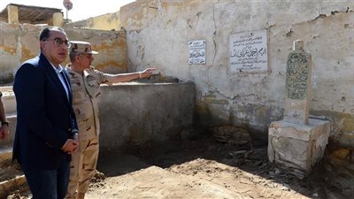 الحكومة: المياه الجوفية دمرت مقابر صلاح سالم وأخرجت رفات الموتى (فيديو)