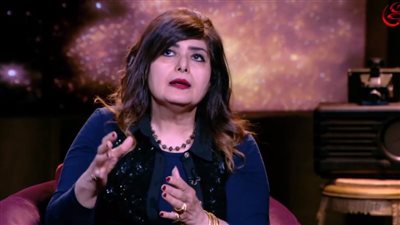 الراقصة هندية تكشف سبب اعتزالها الفن: الصدمة كانت أكبر مني (فيديو)