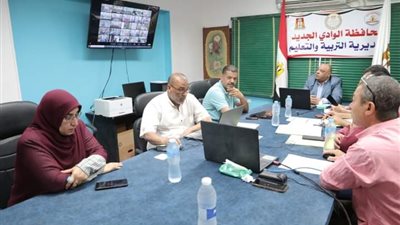 غرفة عمليات الوادي الجديد تتابع انتظام 1998 طالبا بلجان الثانوية العامة 