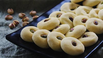 طريقة عمل الغريبة في البيت، ناعمة وهشة وألذ وأوفر من الجاهزة