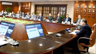 الملا يرأس الاجتماع الأول للجنة العليا لمتابعة منظومة تداول وتوزيع المنتجات البترولية