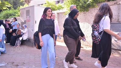 طلاب الثانوية العامة بكفر الشيخ عن امتحان الكيمياء: متوسط وفيه نقاط محتاجة تفكير (بث مباشر) 