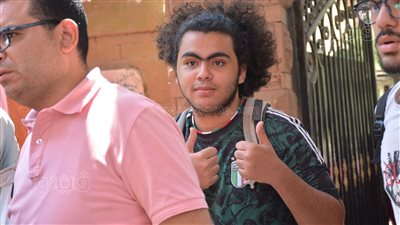 طلاب الثانوية بالمعادي: امتحان الاستاتيكا محتاج وقت وفي أسئلة للطلاب المتميزين (فيديو) 