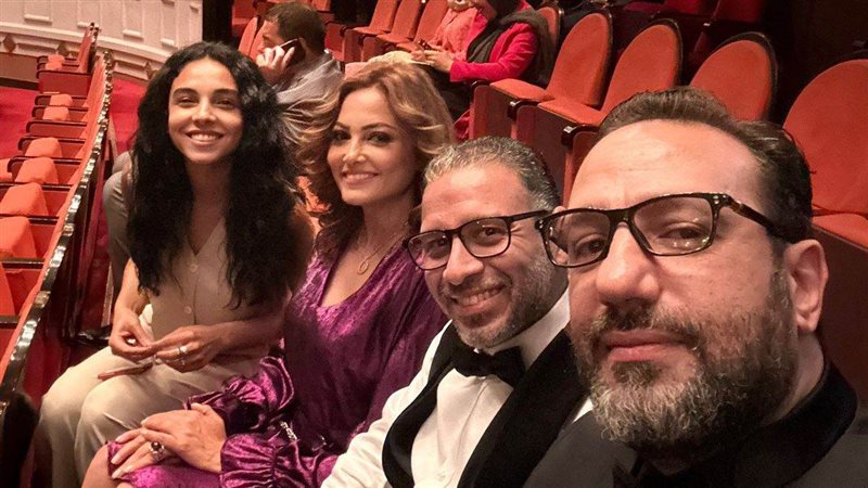 أبطال فيلم ليه تعيشها