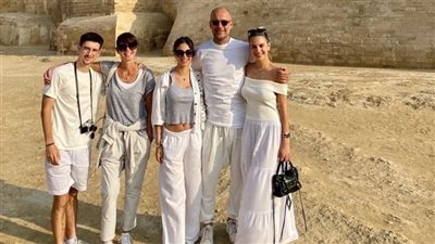 ذا صن تسلط الضوء علي زيارة جوارديولا لمصر والأهرامات 