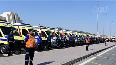 10 صور ترصد اصطفاف السيارات الطبية والمركبات المشاركة في حملة 100 يوم صحة 