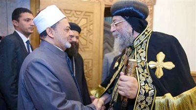 شيخ الأزهر يتلقى اتصالًا من البابا تواضروس يهنئه بعيد الأضحى