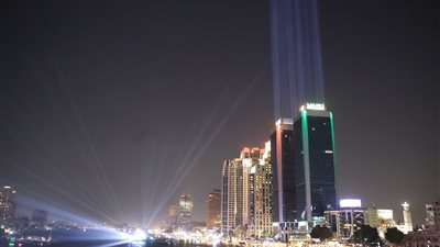  البنك الأهلي يزين المقر الرئيسي احتفالا بـ 125 عاما على إنشائه (صور)