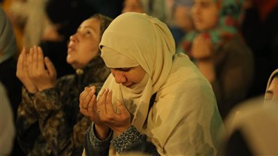 مواقيت الصلاة اليوم، موعد أذان العشاء اليوم الجمعة 30- 6-2023 بتوقيت القاهرة والمحافظات 