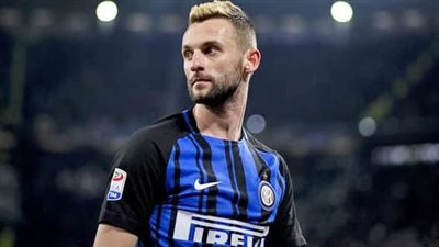 رغم انخفاض القيمة المالية للصفقة، بروزوفيتش يوقع عقود انتقاله إلى النصر