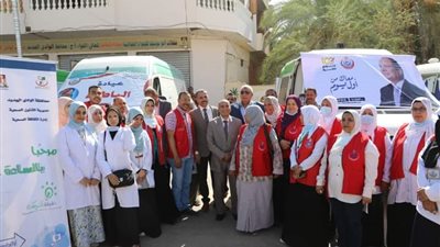 محافظ الوادي الجديد يدشن حملة 100 يوم صحة للكشف على المواطنين 