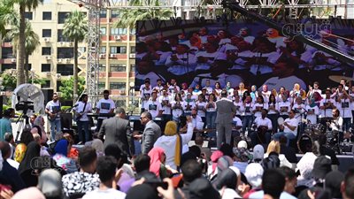 كرنفال جامعة عين شمس، باقات أغاني متنوعة في ختام العام الجامعي (فيديو) 