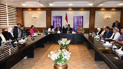 أشرف صبحي يعلن استكمال برنامج إيجاد فرص بديلة للهجرة غير الشرعية