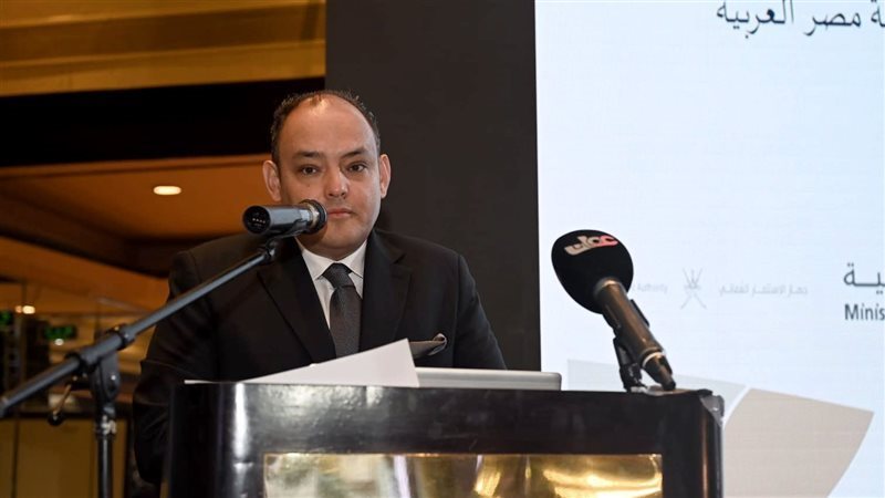  وزير التجارة والصناعة،