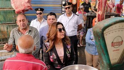 محافظ دمياط تتفقد الأسواق وتوجه بإعلان أسعار أمام المواطنين