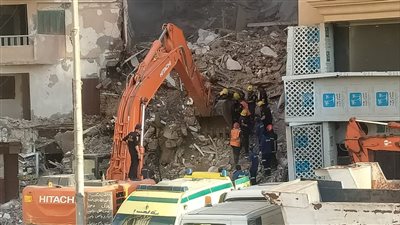 عقار ميامي، انتشال جثة رابعة من أسفل الأنقاض لشاب مجهول الهوية 