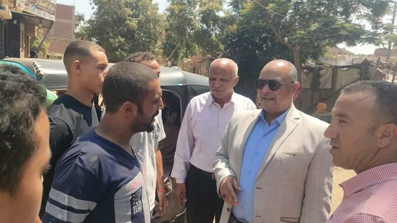 سكرتير يتفقد تجهيزات