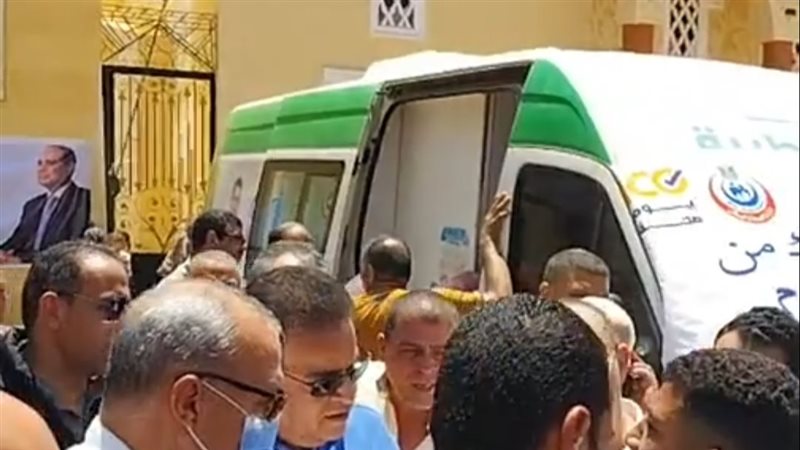 وزير الصحة خلال جولته