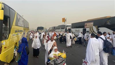 520 أتوبيسا ترافق حجاج السياحة في نفرة المزدلفة لنقلهم إلى مخيمات منى 