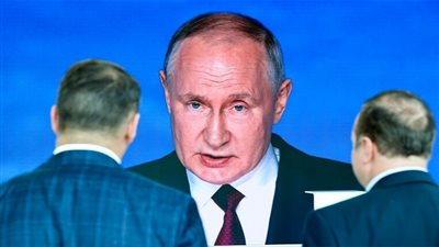 بوتين يوقع قوانين تمنع مواطني الدول غير الصديقة من الاستثمار بالشركات الروسية 