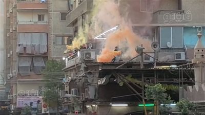 بقنابل الدخان والبلالين، بدء الاحتفال بأول أيام عيد الأضحى المبارك (فيديو)