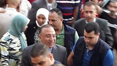 محافظ الإسكندرية يؤدى صلاة عيد الأضحى بساحة مسجد أبو العباس 