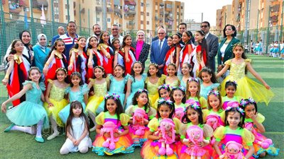 محافظ بورسعيد يزور مركز شباب الشيخ زايد بالحي الإماراتي للاحتفال بالأضحى (صور)