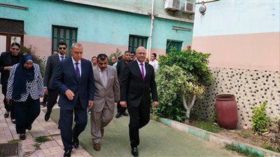 محافظ القليوبية يشارك الأطفال الأيتام فرحة عيد الأضحي (صور)