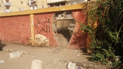 إغلاق المعابر العشوائية على شريط السكة الحديد بمدينة الأقصر (صور)