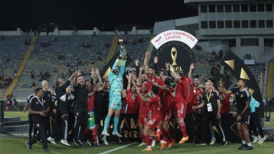 صفقات ينتظرها الأهلي في ميركاتو الصيف، المهاجم الأفريقي يعتلي القائمة، وتجهيز بديل حمدي فتحي