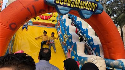 إقبال كثيف لأطفال الإسكندرية على المراجيح في منطقة بحري (صور)