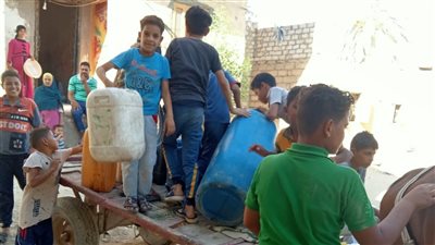مع أول أيام العيد، أهالي الشيمي بمحافظة الفيوم: المياه مقطوعة من 6 أشهر (فيديو وصور)