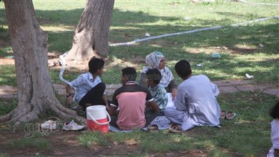 إقبال العائلات على الحديقة الدولية في أول أيام عيد الأضحى (صور)