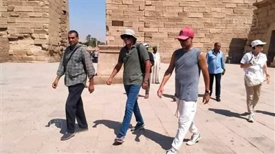 لقطات تذكارية لرحلة جوارديولا وأسرته فى الأقصر وأسوان (صور)