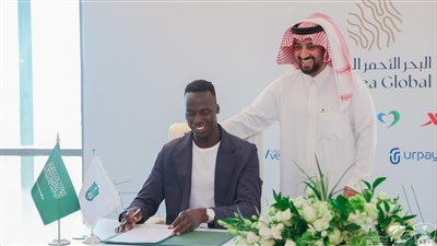 أهلي جدة السعودي يعلن رسميا ضم الحارس السنغالي إدوارد ميندي (صور)
