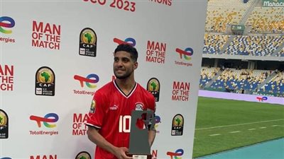 إبراهيم عادل: صلاح لاعب أسطوري وأتمنى أكون خليفته 