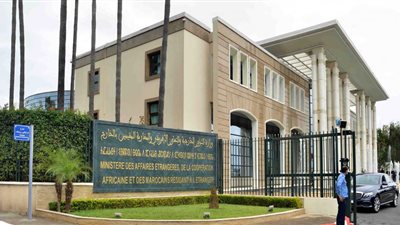 المغرب يستدعي القائم بالأعمال السويدي بعد سماح سلطات بلاده بتدنيس وحرق القرآن 