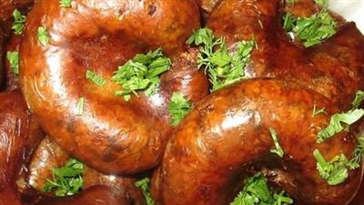 يحتوي على مخلفات حيوانية، 