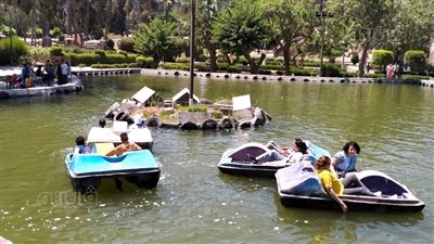 البدالات تتصدر المشهد بالحديقة اليابانية في ثاني أيام عيد الأضحى (صور)