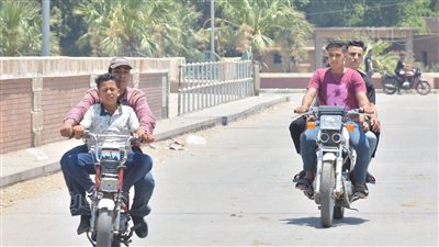 ركوب الموتوسيكلات والخيل، أبرز المشاهد في ثاني أيام العيد بالقناطر الخيرية (صور) 