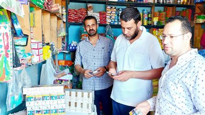 ضبط مواد غذائية منتهية الصلاحية خلال حملات تموينية بالبحيرة (صور)